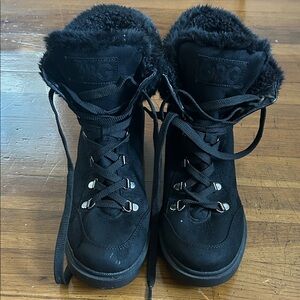 Women's Black Fur-Lined Boots